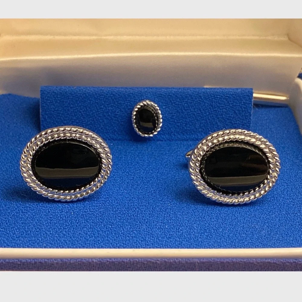 Hyde Park Men’s Vintage Cufflinks Silvertone and Faux Black Onyx Oval Cuff Links